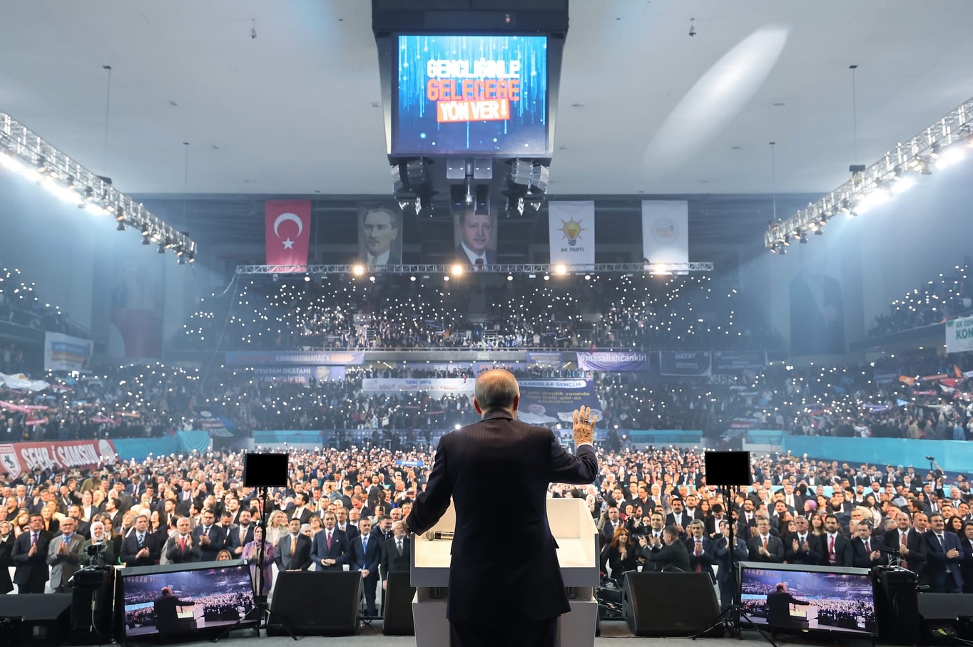 Afyonkarahisar AK Parti Teşkilatı Kongreye Katıldı