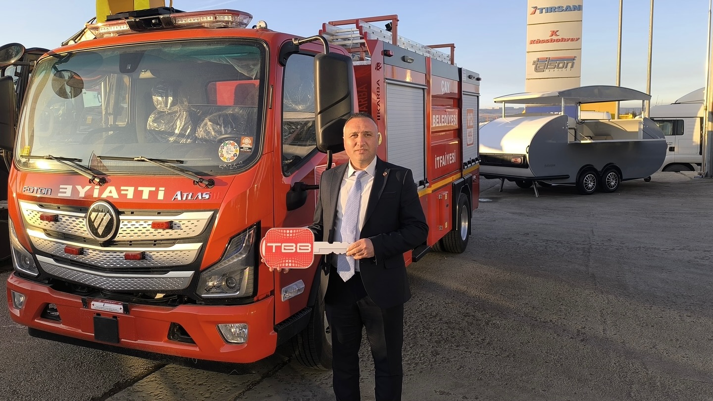 Çay Belediyesi Filosu Büyüyor Yeni İtfaiye Aracı Hizmete Giriyor