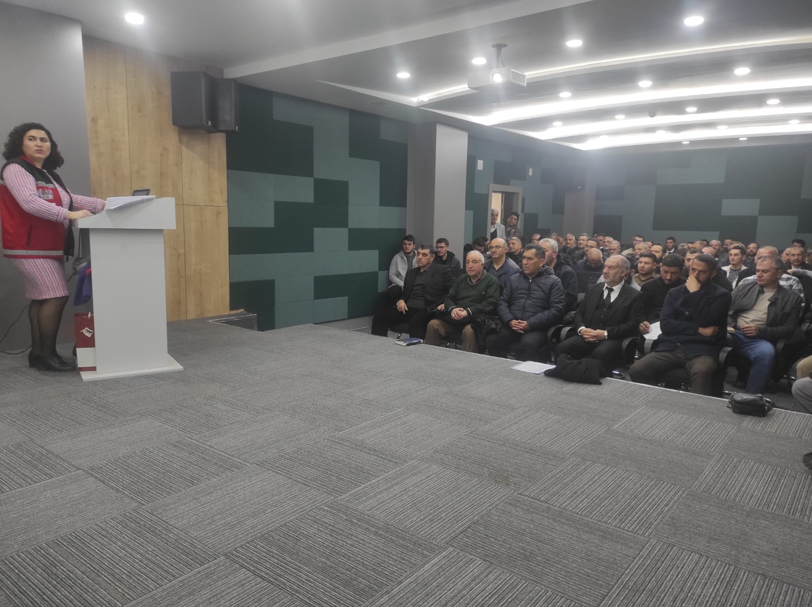 Sandıklı İlçesinde, Aile ve Kadın Konulu Seminer Verildi