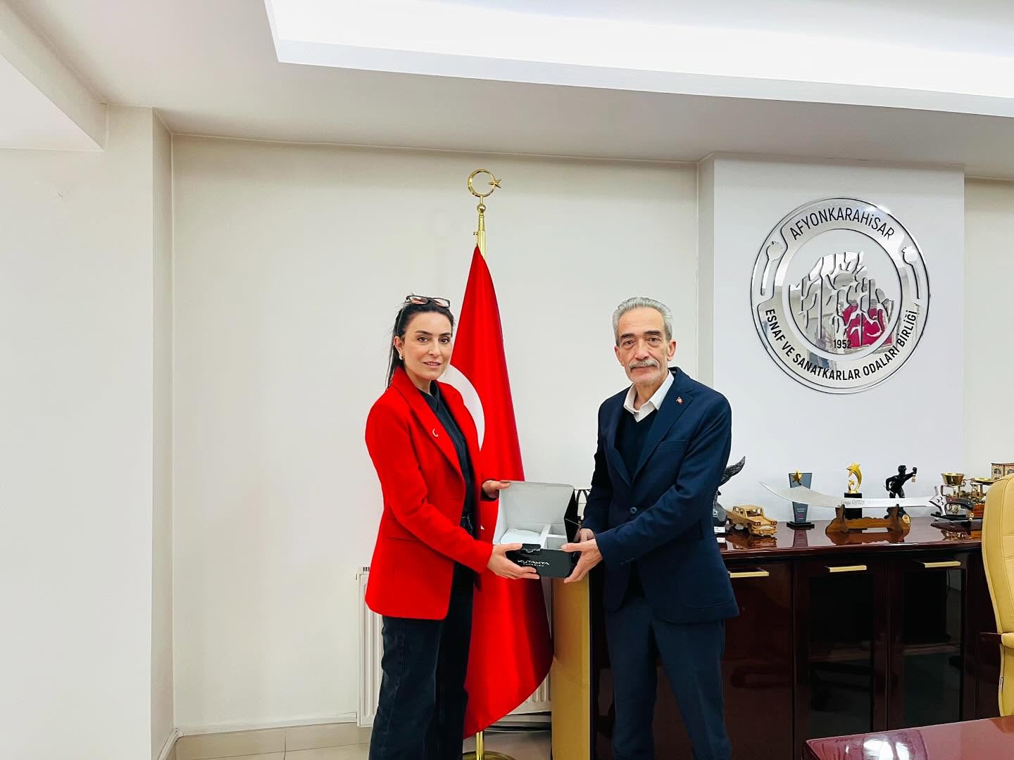 TOBB Afyonkarahisar Kadın Girişimciler Komitesinden, ESOB Başkanı Üstün’e Ziyaret