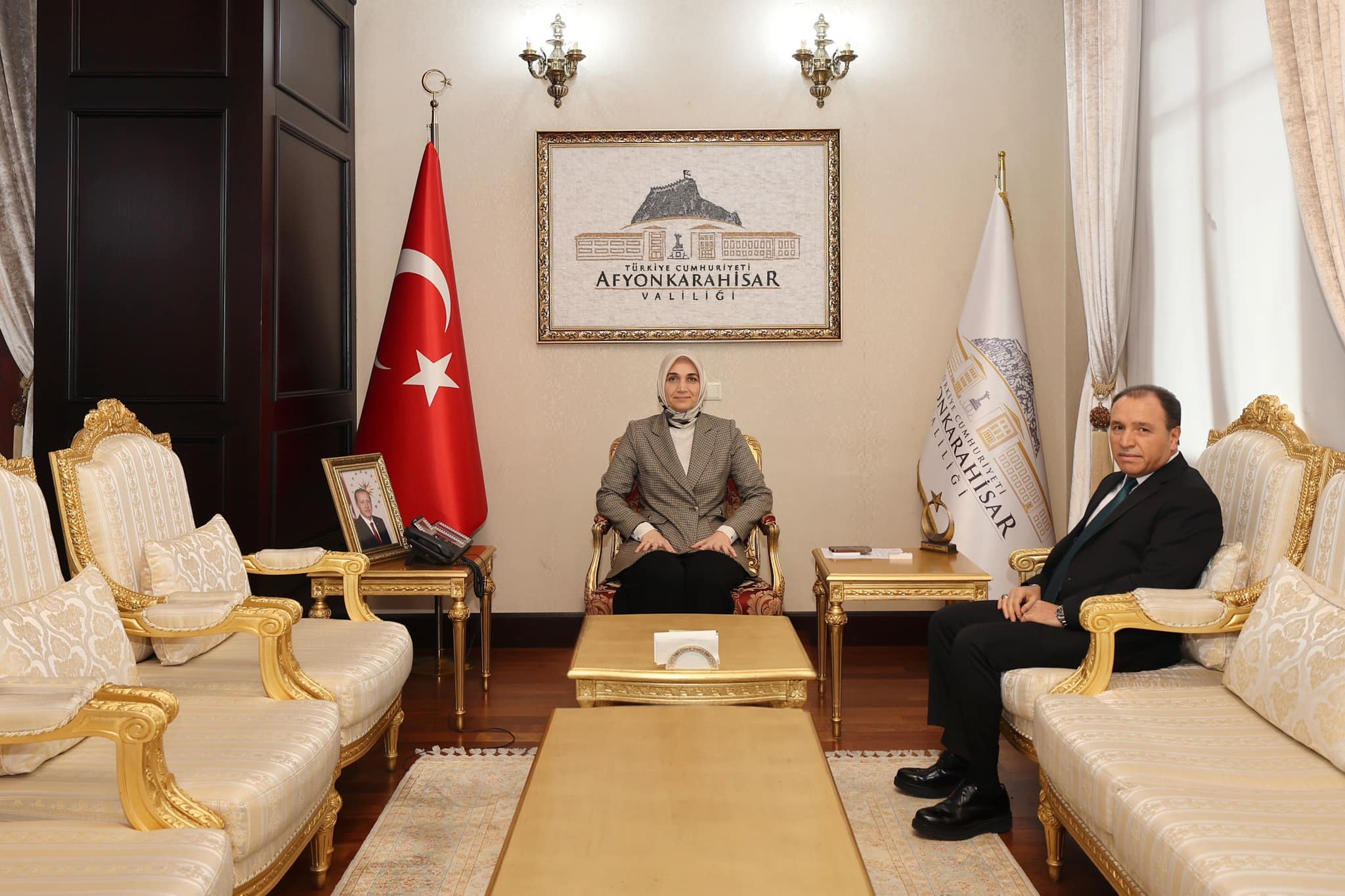 Vali Yiğitbaşı, AKÜ Rektörü Karakaş'ı Ağırladı