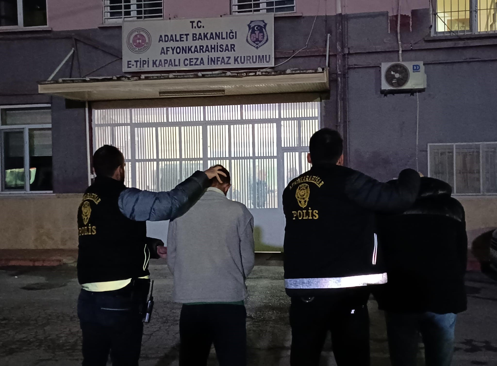 Annesini Öldüren Genç Tutuklandı