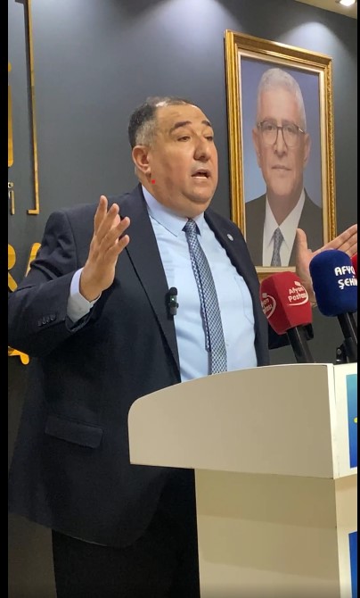 Başkan Mısırlıoğlu, Gündeme Dair Açıklamalarda Bulundu:  "VALİMİZİ TÜRKİYE'DEKİ SOKAK HAYVANLARININ TÜM SORUNLUSU GİBİ GÖSTERMEK ABESLE İŞTİGALDİR"
