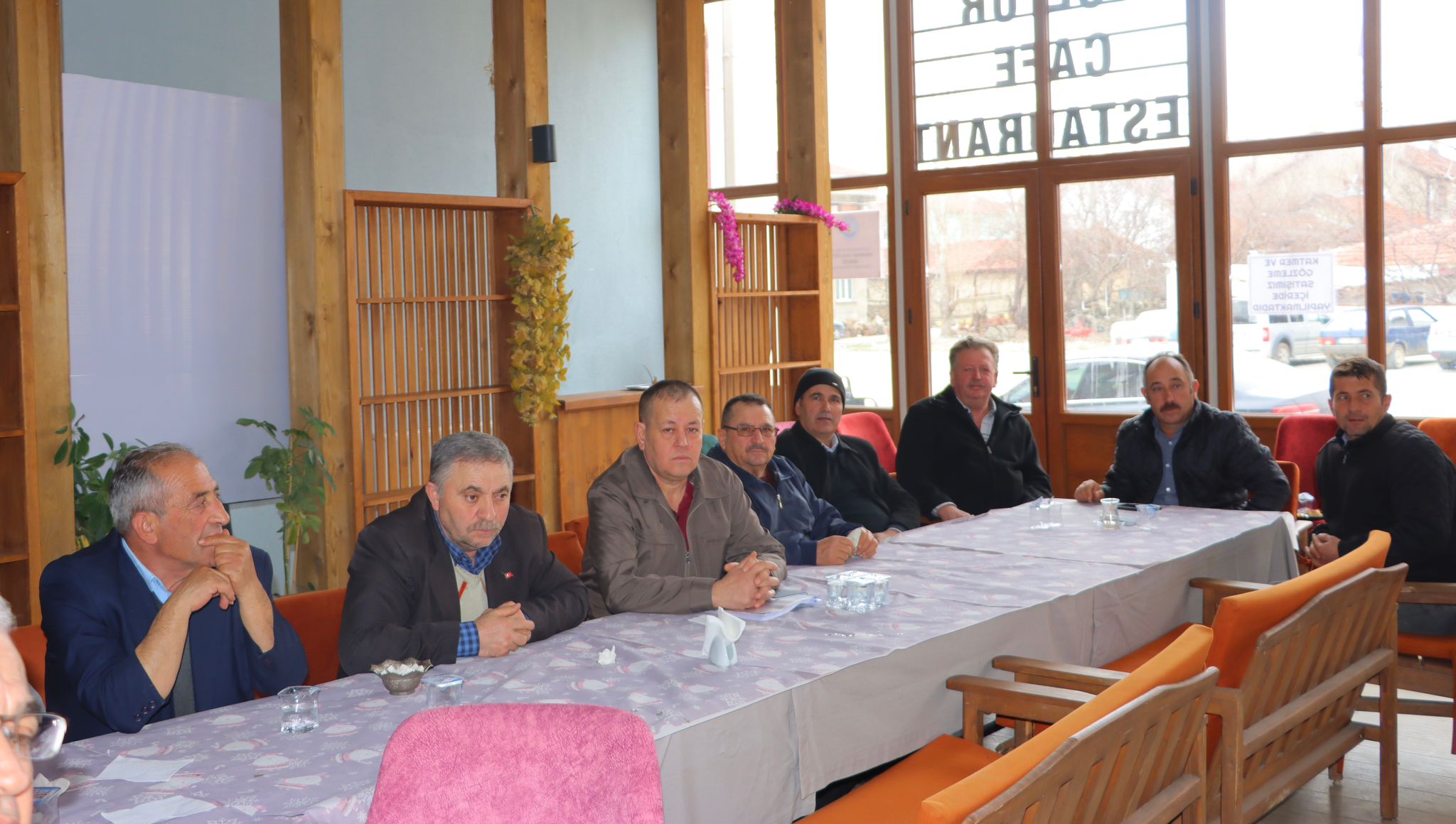 İGM Üyeleri, Sinanpaşa’da Köy Muhtarlarının Taleplerini Dinledi