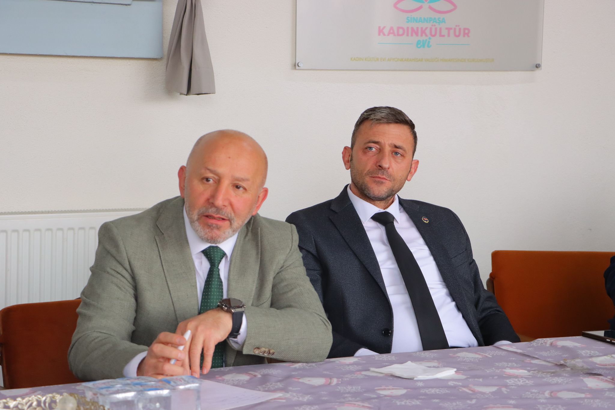 İGM Üyeleri, Sinanpaşa’da Köy Muhtarlarının Taleplerini Dinledi