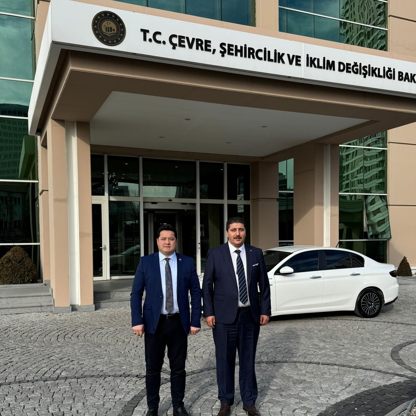 Başkan Aynacı, Belediyenin Araç İhtiyacını Bakanlığa İletti!