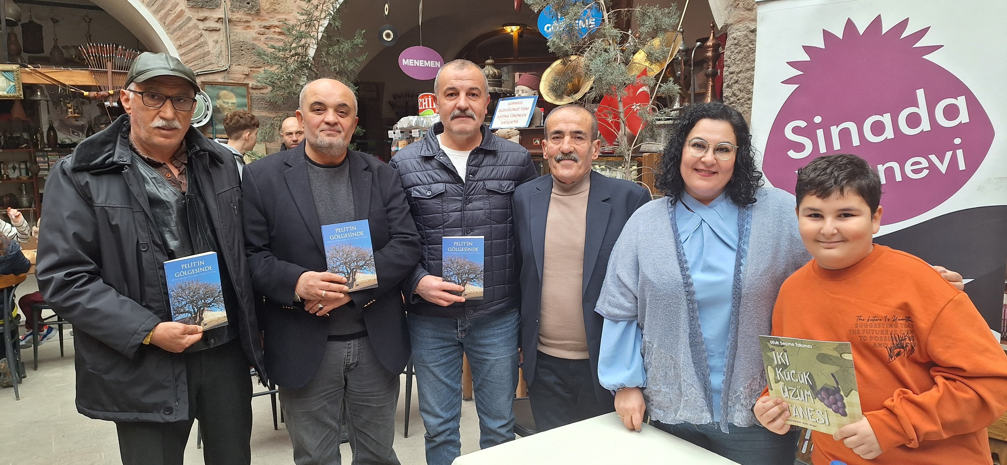 Tarihi Taşhan Alemi Çarşı'da Anlamlı İmza Günü: Veli Seçme Ve Ufuk Seçme Takımcı Okurlarıyla Buluştu