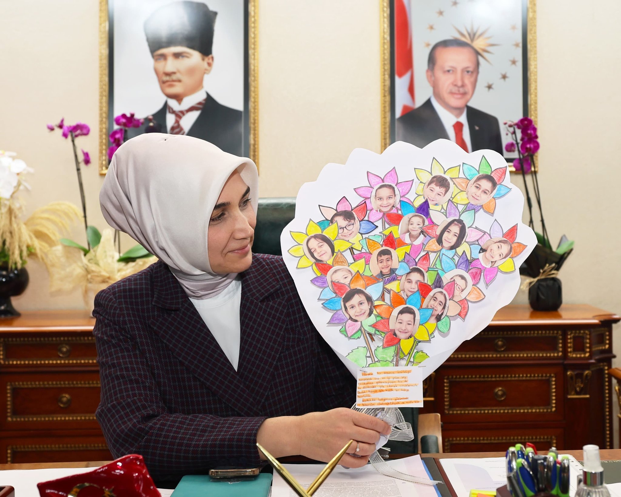 Öğrencilerden Vali Yiğitbaşı'na Duygulandıran Hediye
