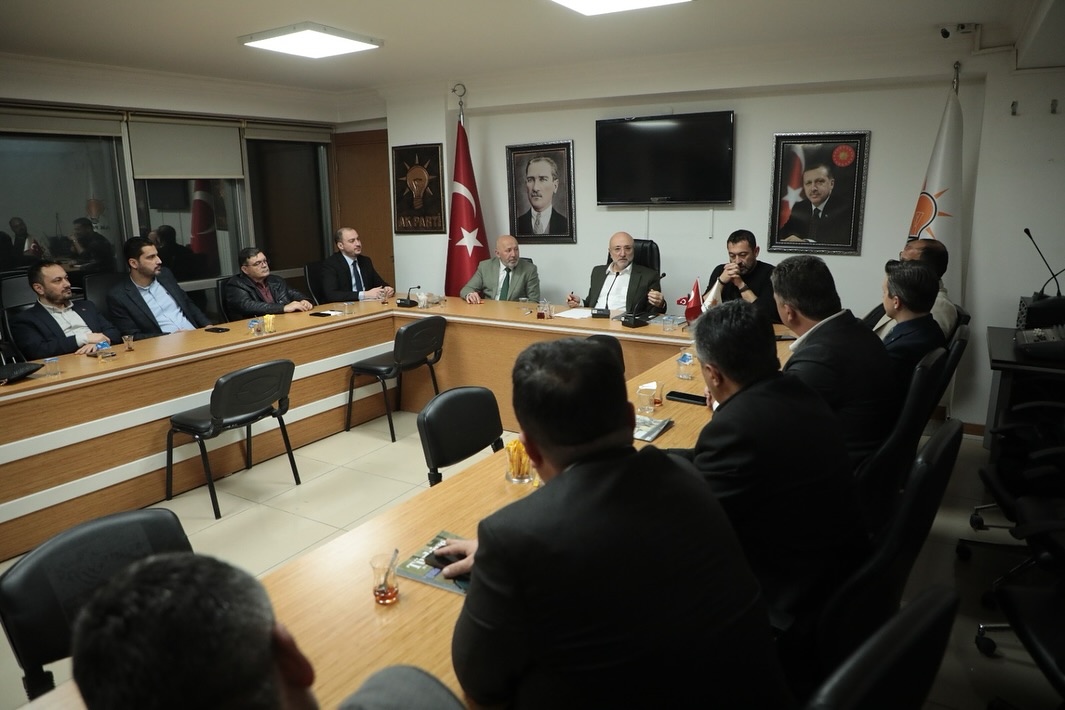 İl Başkanı Şahin, Belediye Başkanlarıyla İstişare Toplantısı Düzenledi