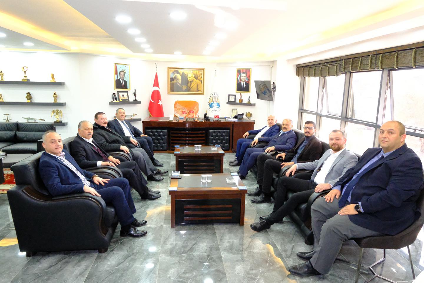 DİNAR’A CAM FABRİKASI YATIRIMI