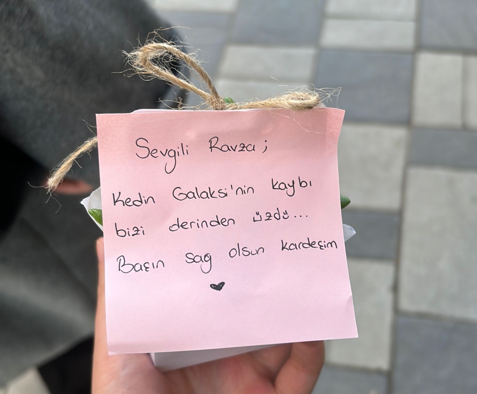 Anadolu Gençlik Derneği Afyonkarahisar Kadın Kolları’ndan Duyarlılık Örneği
