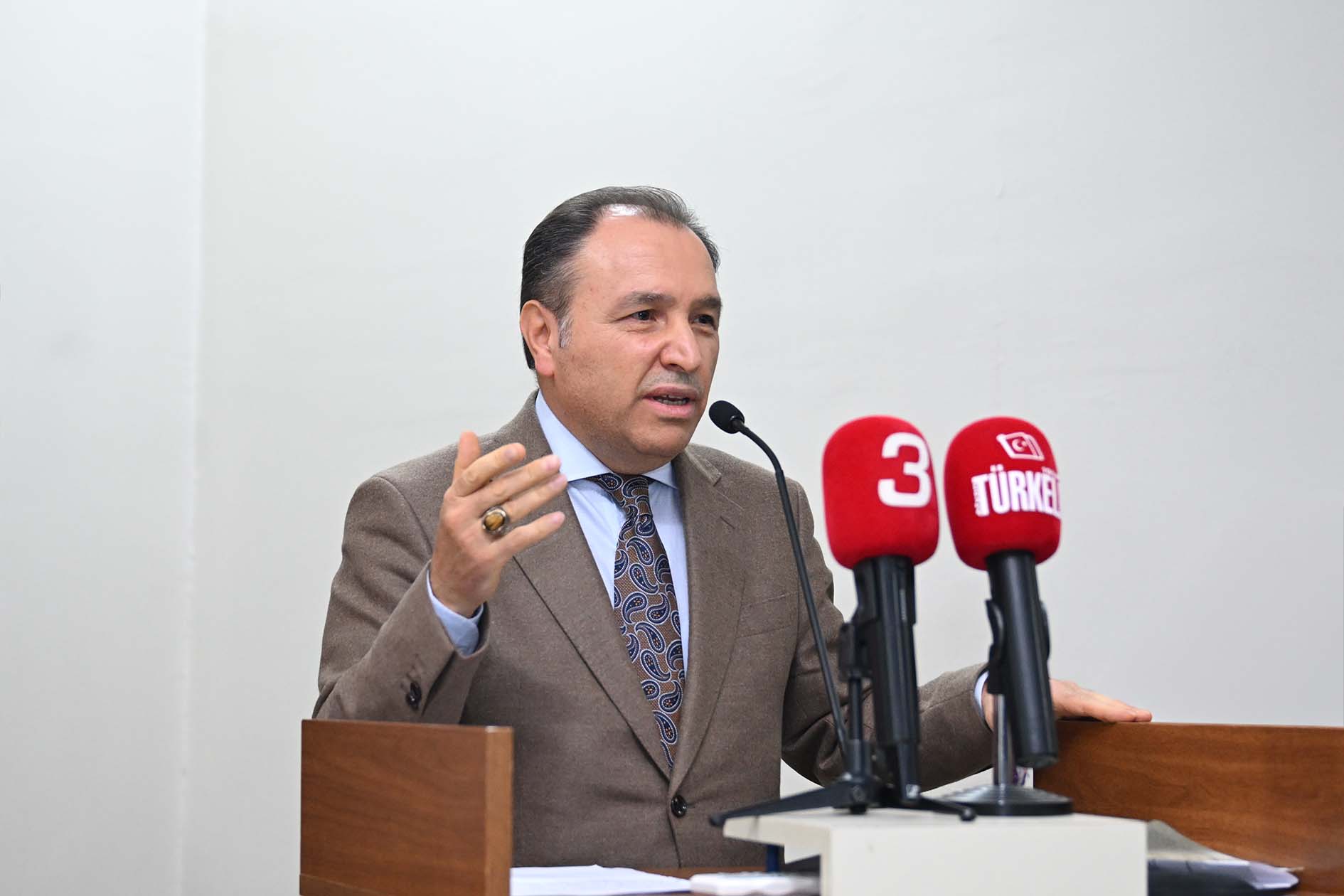 Atatürkçü Düşünce Derneğinden Karakaş’a Sanat Ödülü