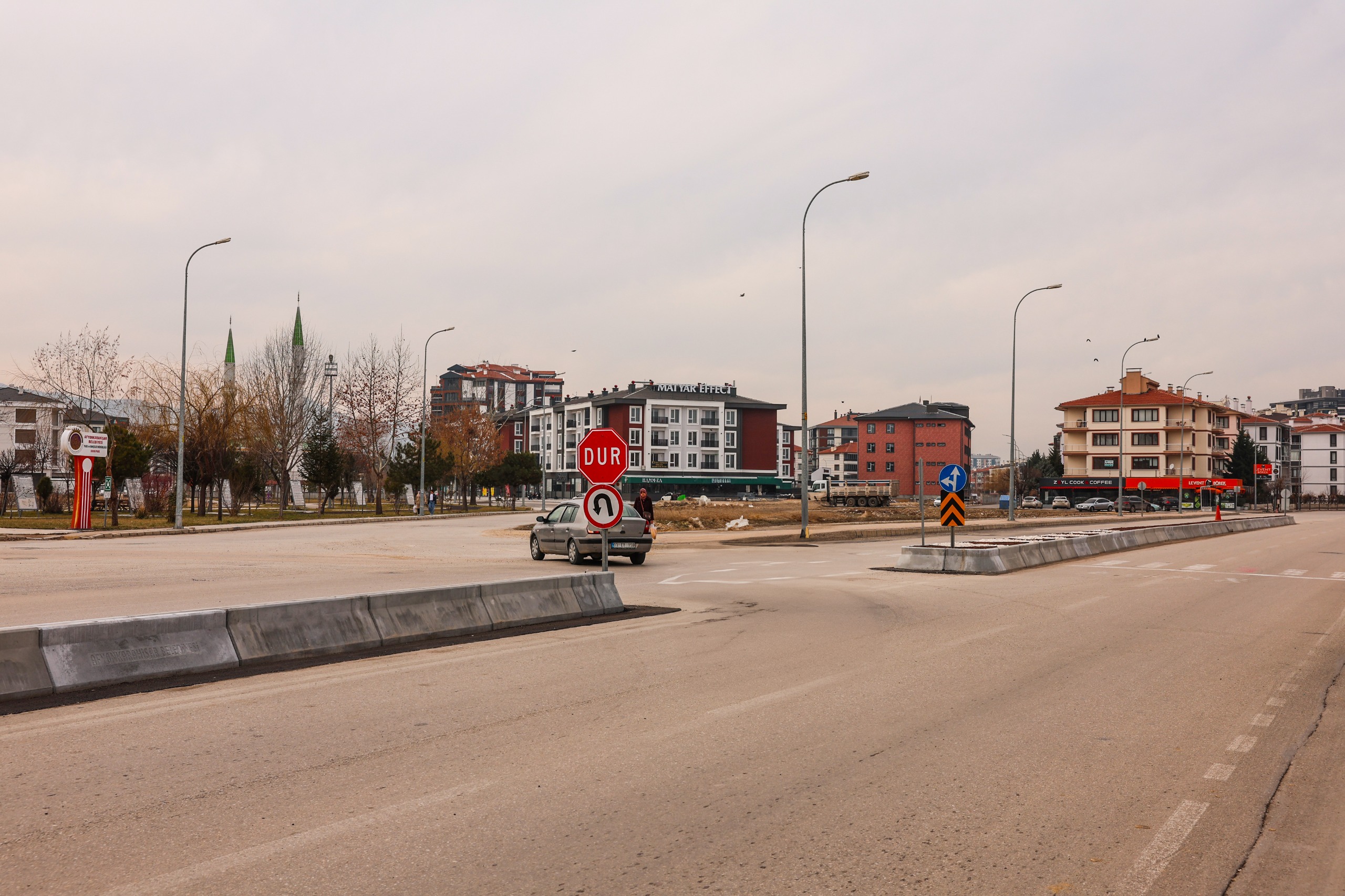 Selçuklu Mahallesi’nde Orta Refüj Düzenleme Çalışmaları Tamamlandı