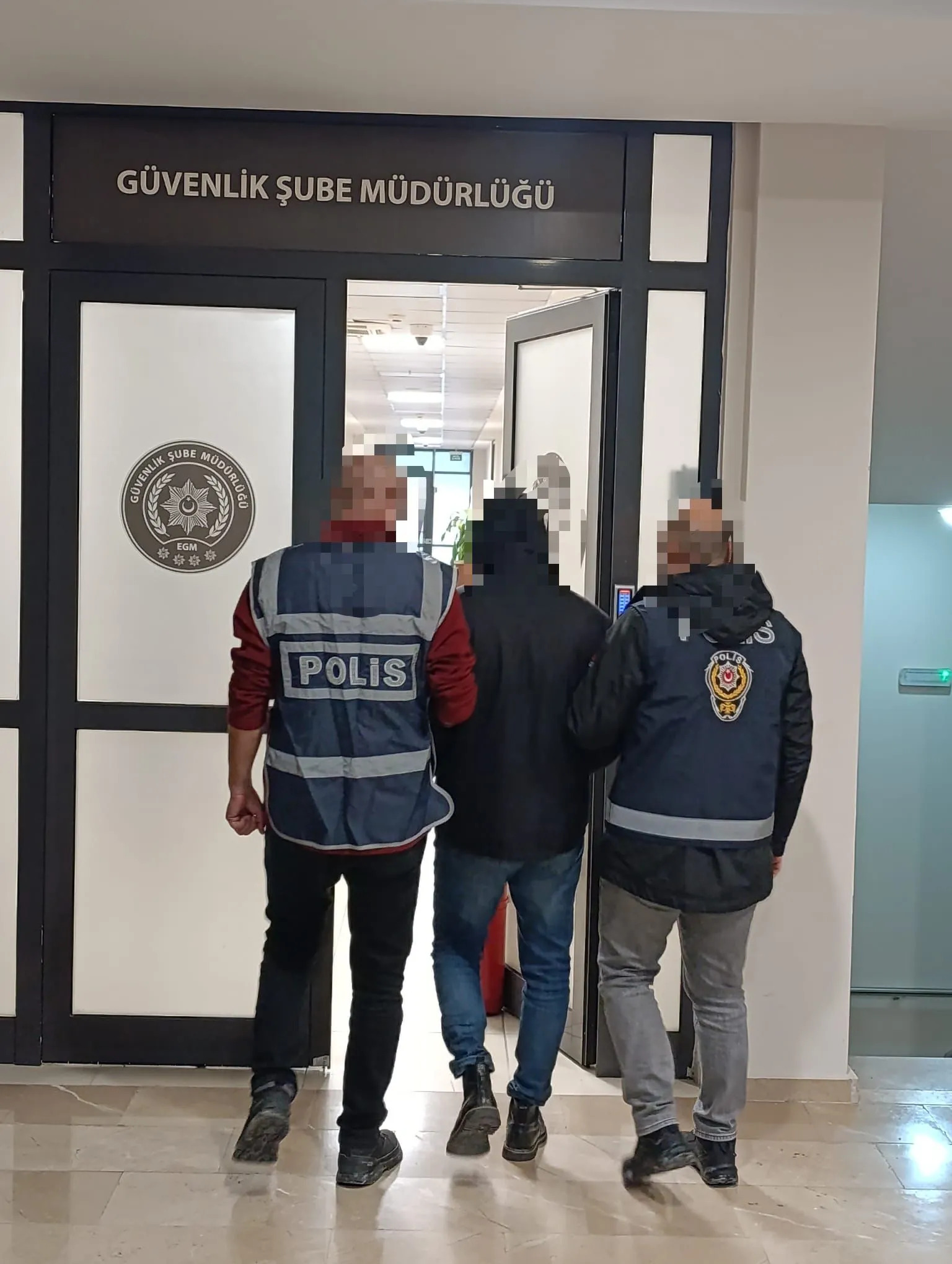 Vali Yiğitbaşı'na Destek Büyüyor!  Sosyal Medyada Hakaret Edenlere Gözaltı
