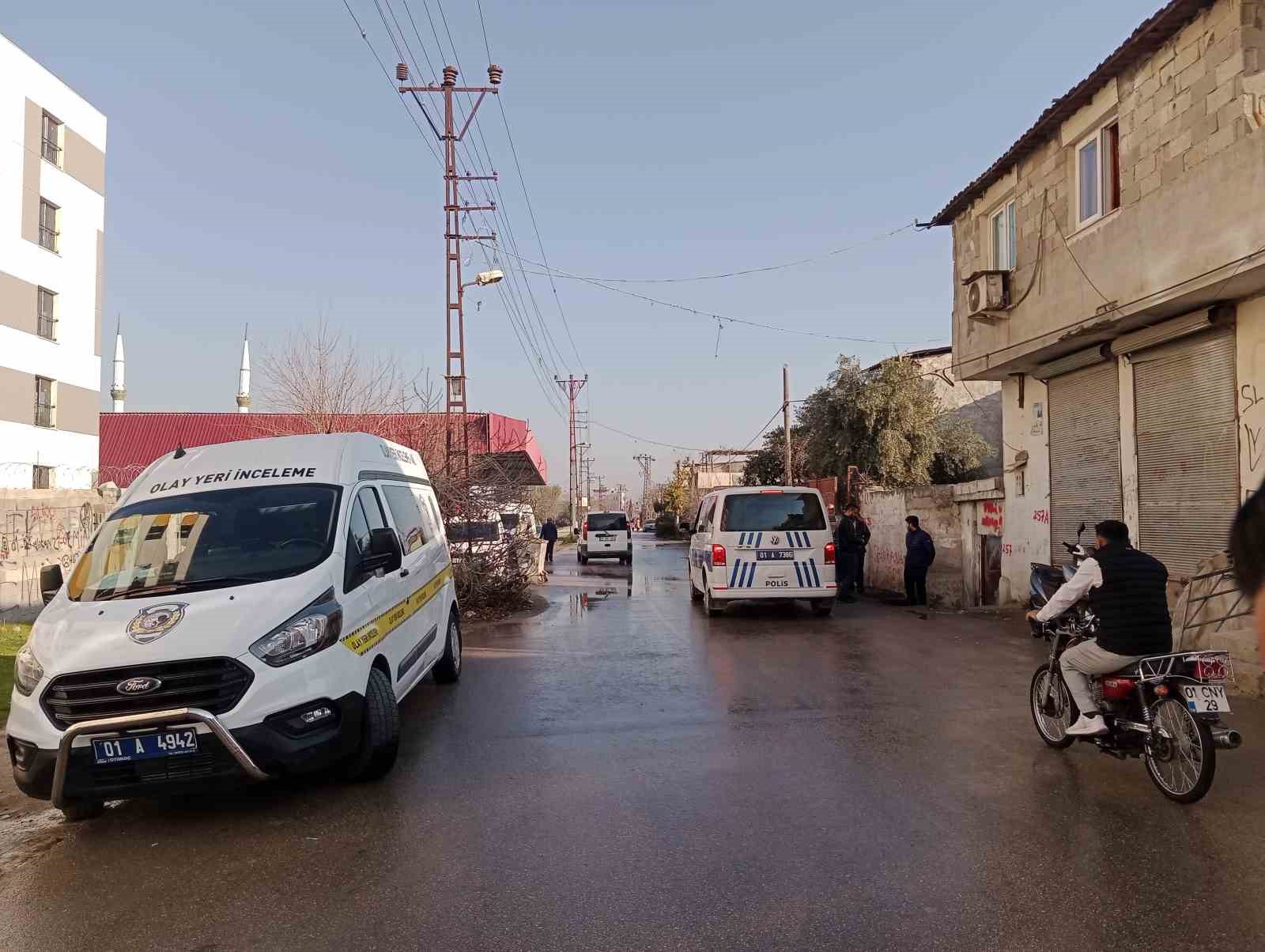 Genç Kadın Evinde Ölü Bulundu, Kocası Gözaltına Alındı