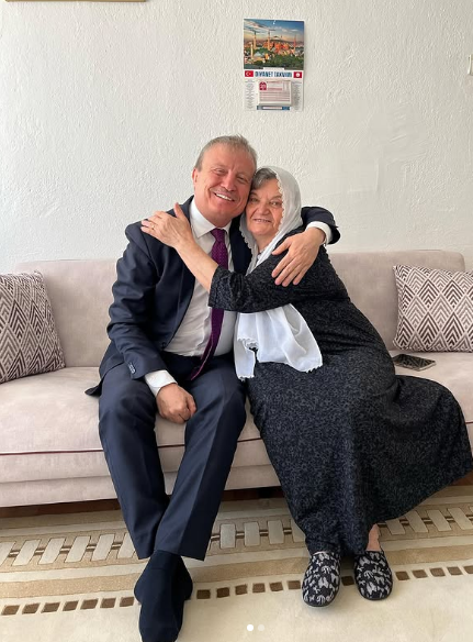 AK PARTİLİ KOÇAK’TAN  VEFANIN GÜZEL ÖRNEĞİ