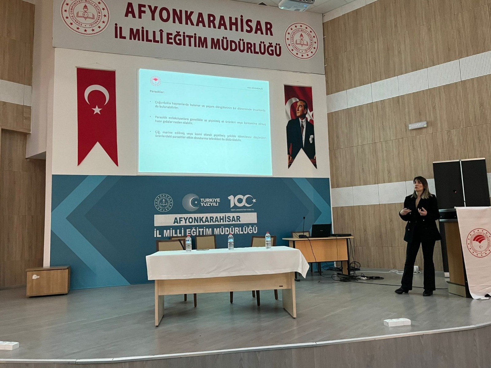 Okul Kantinleri ve Yemekhane Çalışanlarına Hijyen Eğitimi Verildi