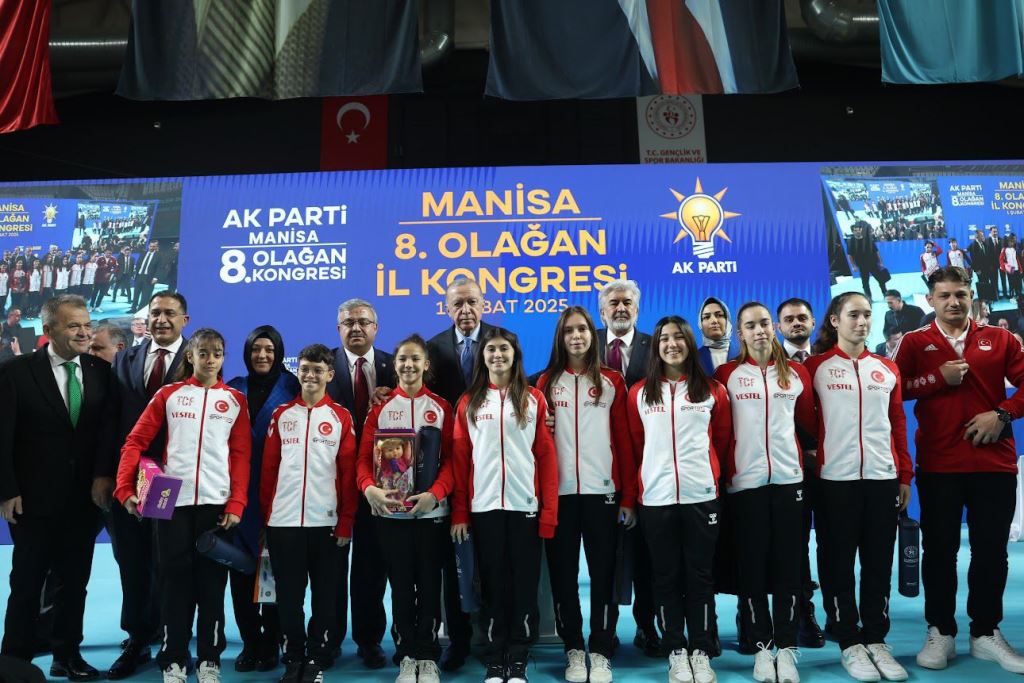 YURDUNUSEVEN CUMHURBAŞKANI ERDOĞAN'I KARŞILADI