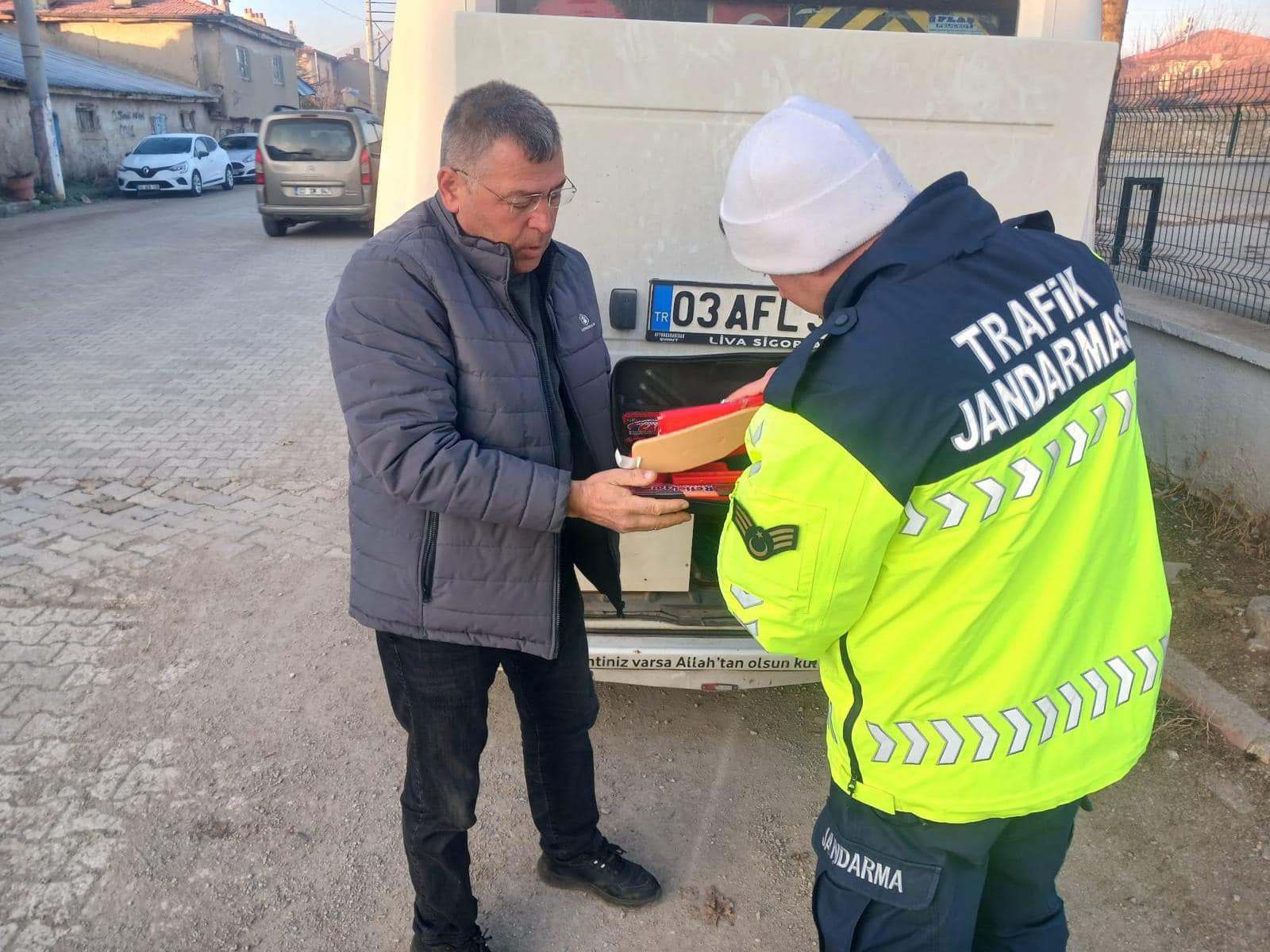 Afyonkarahisar'da Okul Servislerine Denetim: 10 Araca Cezai İşlem Uygulandı