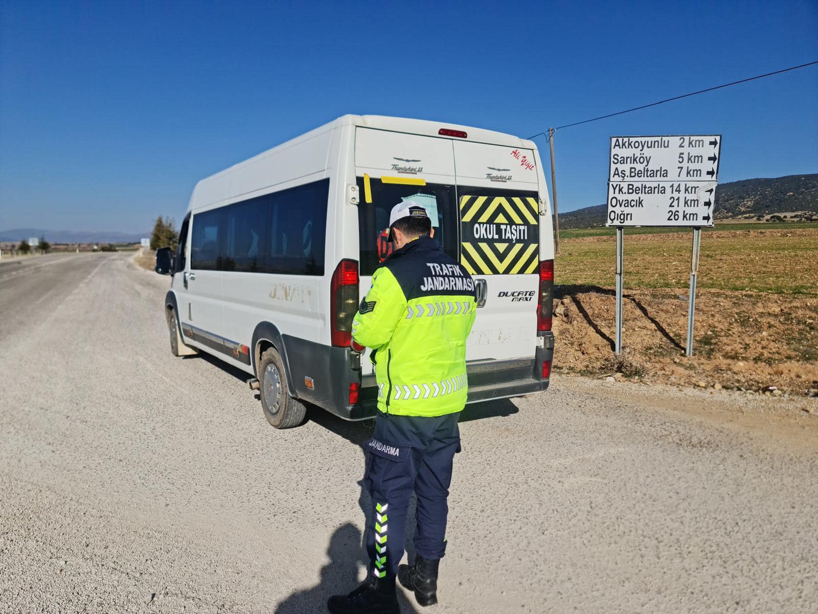 Afyonkarahisar'da Okul Servislerine Denetim: 10 Araca Cezai İşlem Uygulandı