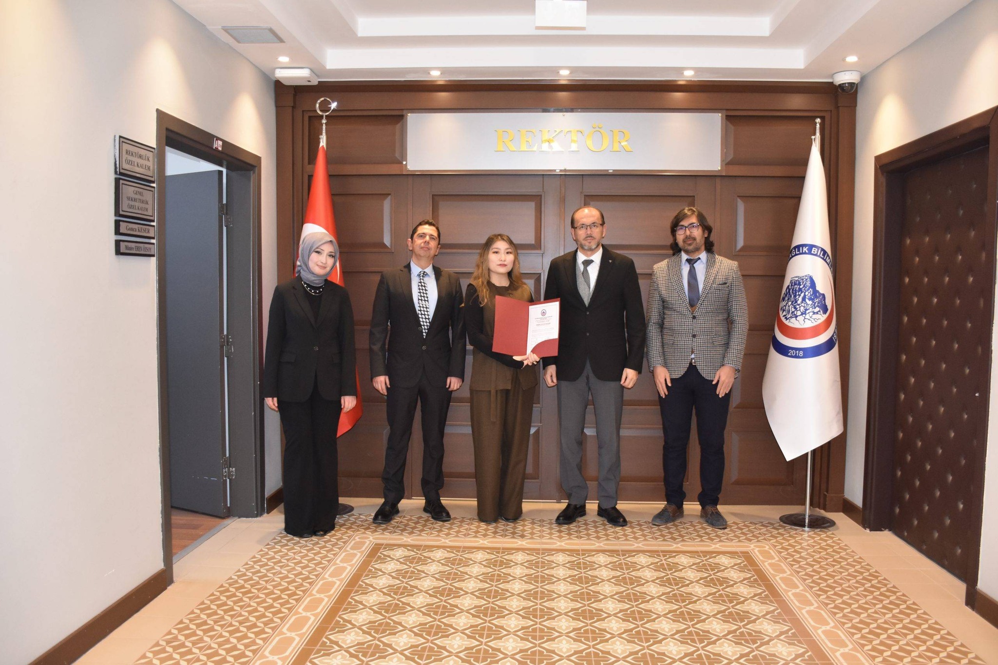 KAZAKİSTANLI TIP ÖĞRENCİSİ  AFSÜ’DEKİ EĞİTİMİNİ TAMAMLADI