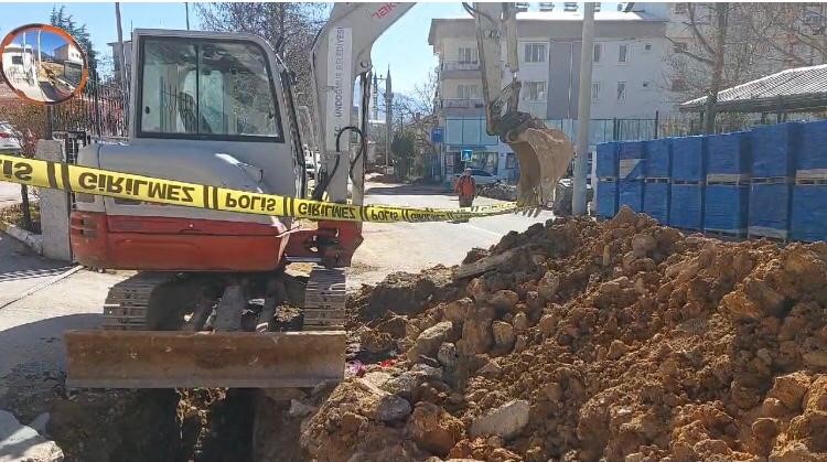 Kepçe Kovası İşçiyi Ezdi
