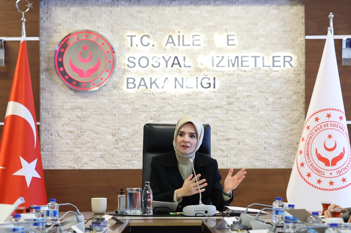 AFYONLU BAKAN’IN GÜNDEMİ STK’LAR OLDU