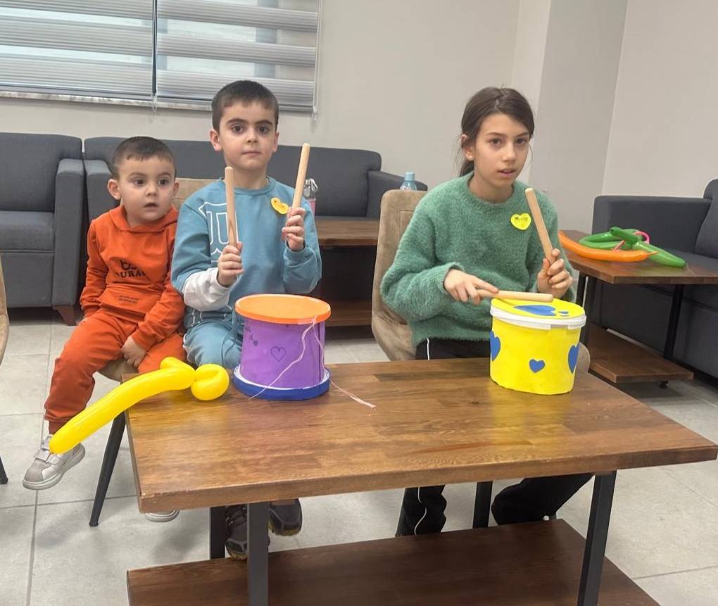 MİNİKLER AFSÜ’DE MÜZİKLE BULUŞTU