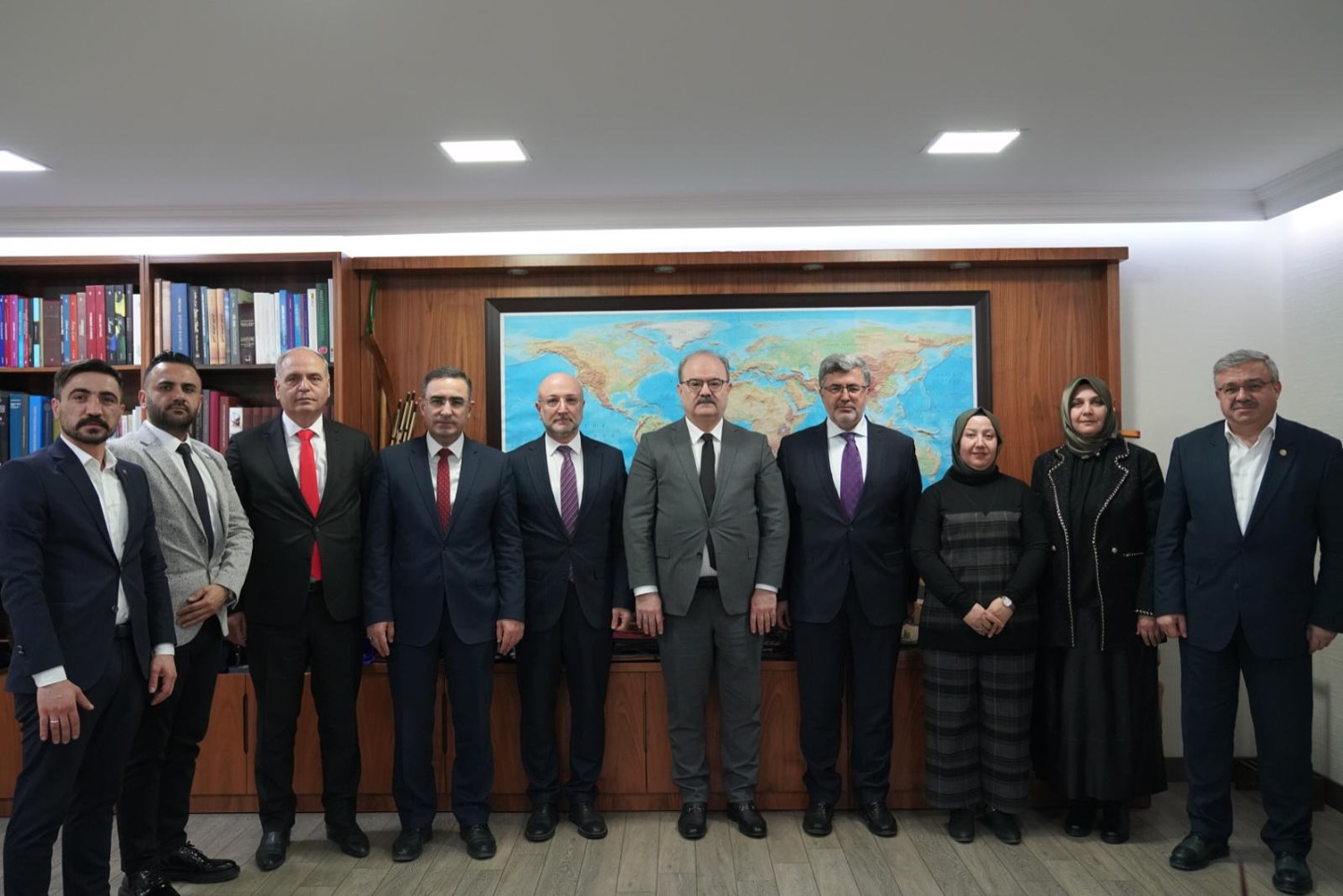 Ak Parti Afyon Heyetinden, Kültür ve Turizm Bakan Yardımcısı Çam’a Ziyaret