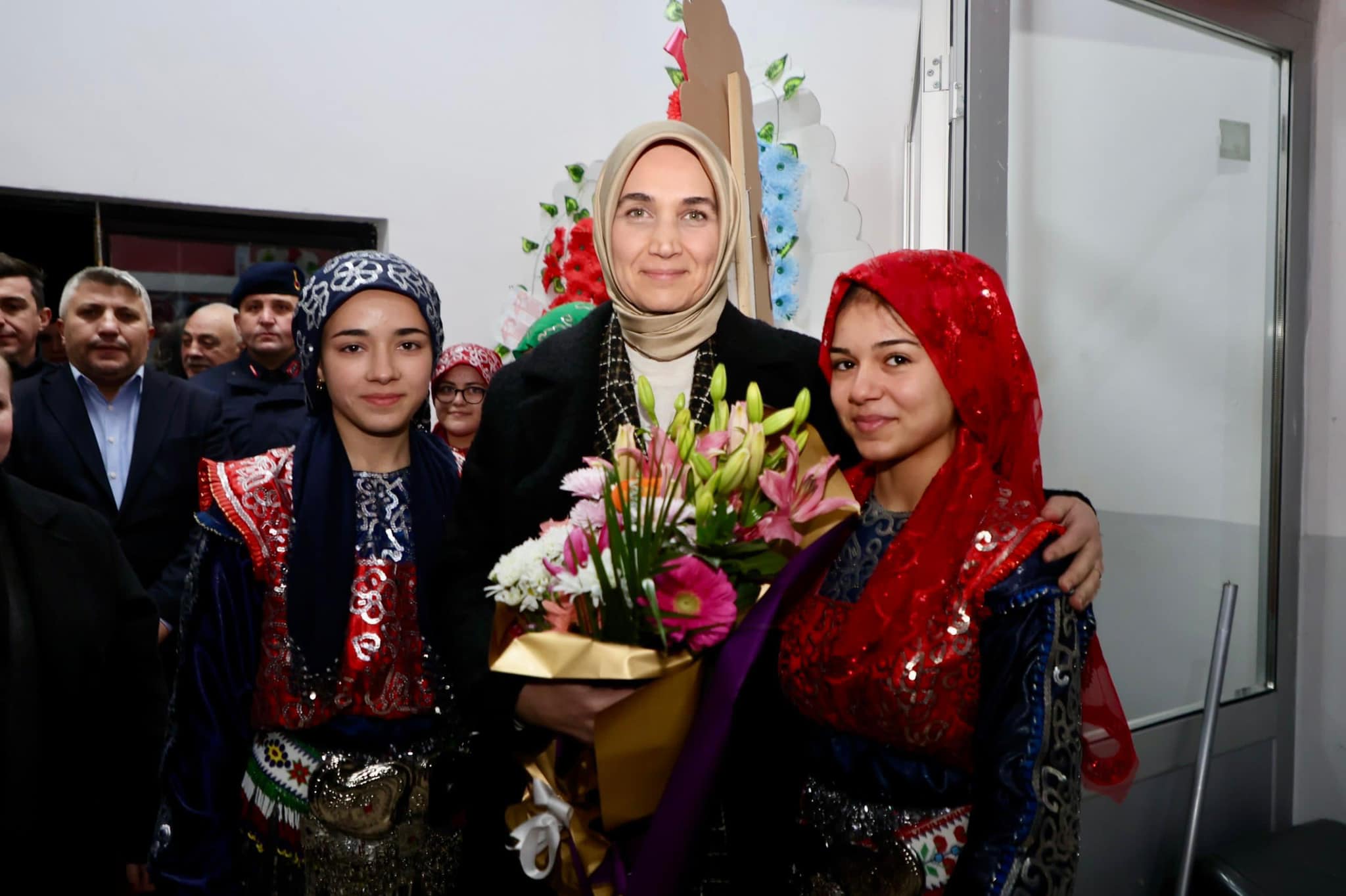 KIZ ÇOCUKLARININ ROL MODELİ VALİ YİĞİTBAŞI