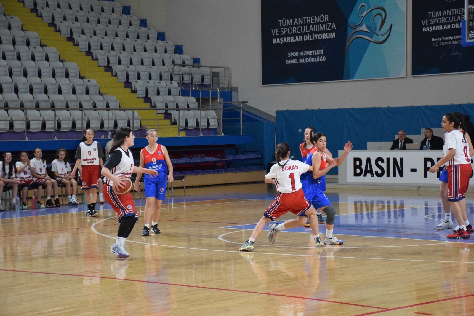 Afyonkarahisar’da U-14 Basketbol Kızlar Bölge Şampiyonası Heyecanı