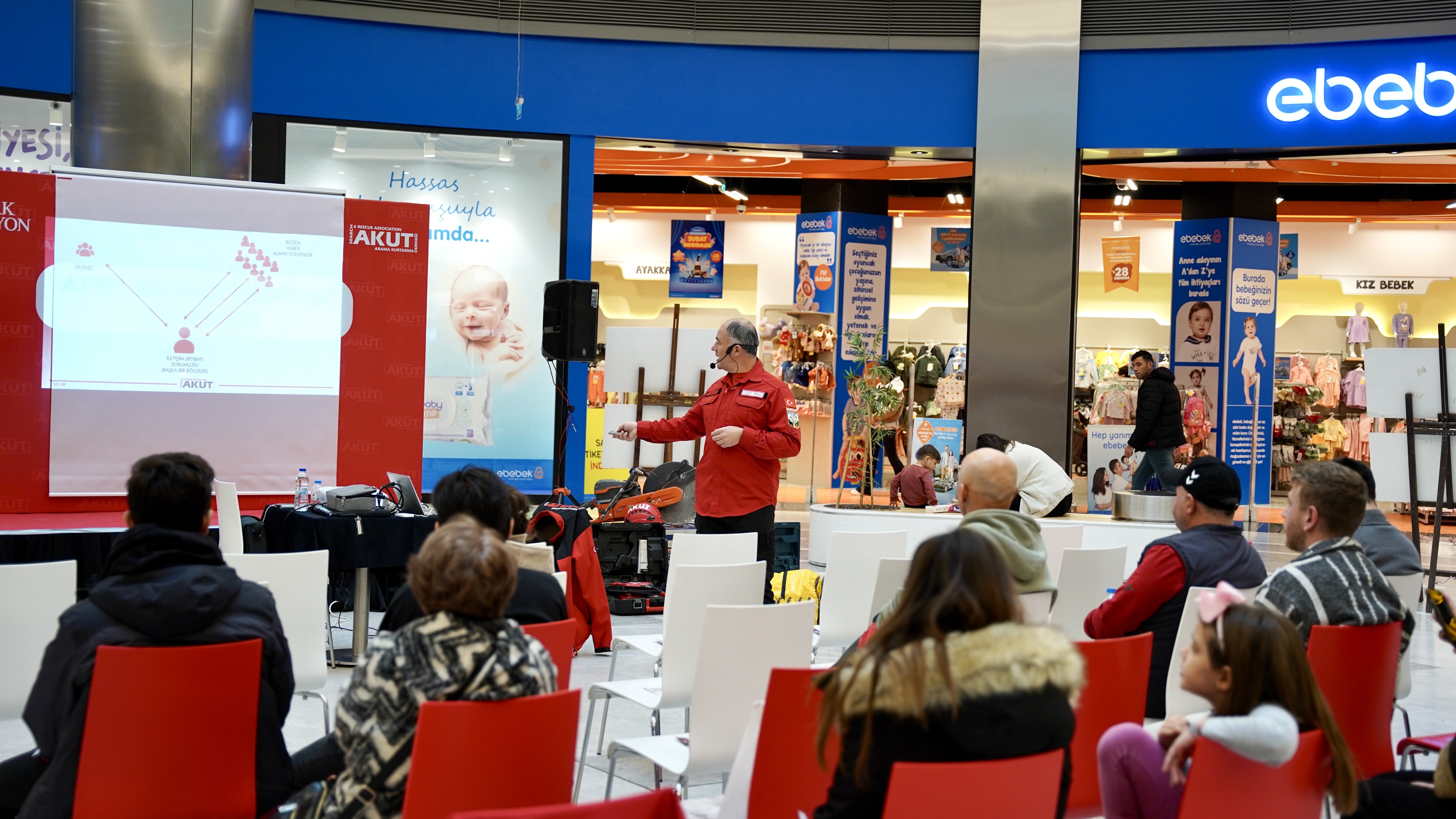 Park Afyon AVM'de Afet Bilinçlendirme Semineri Düzenlendi