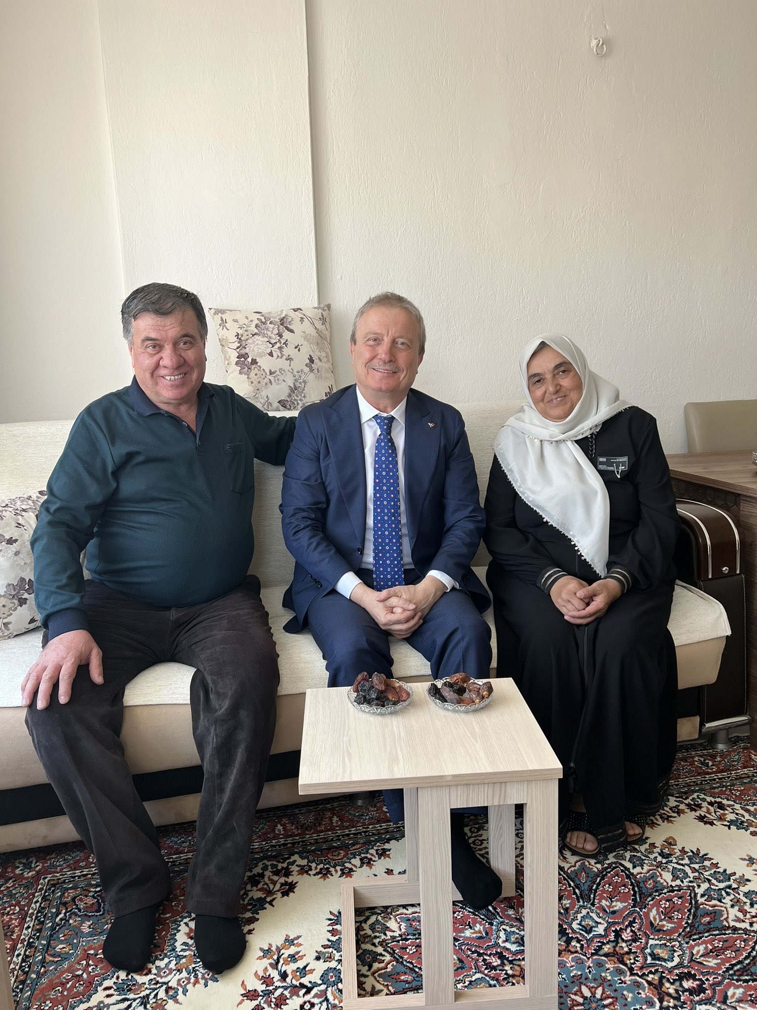 AK PARTİLİ KOÇAK  ERTÜRK AİLESİNE MİSAFİR OLDU
