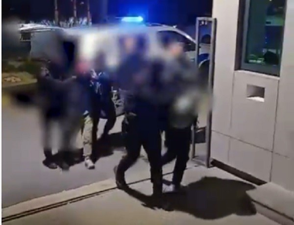 Azılı Hırsız, Camiyi Soyarken Suçüstü Yakalandı