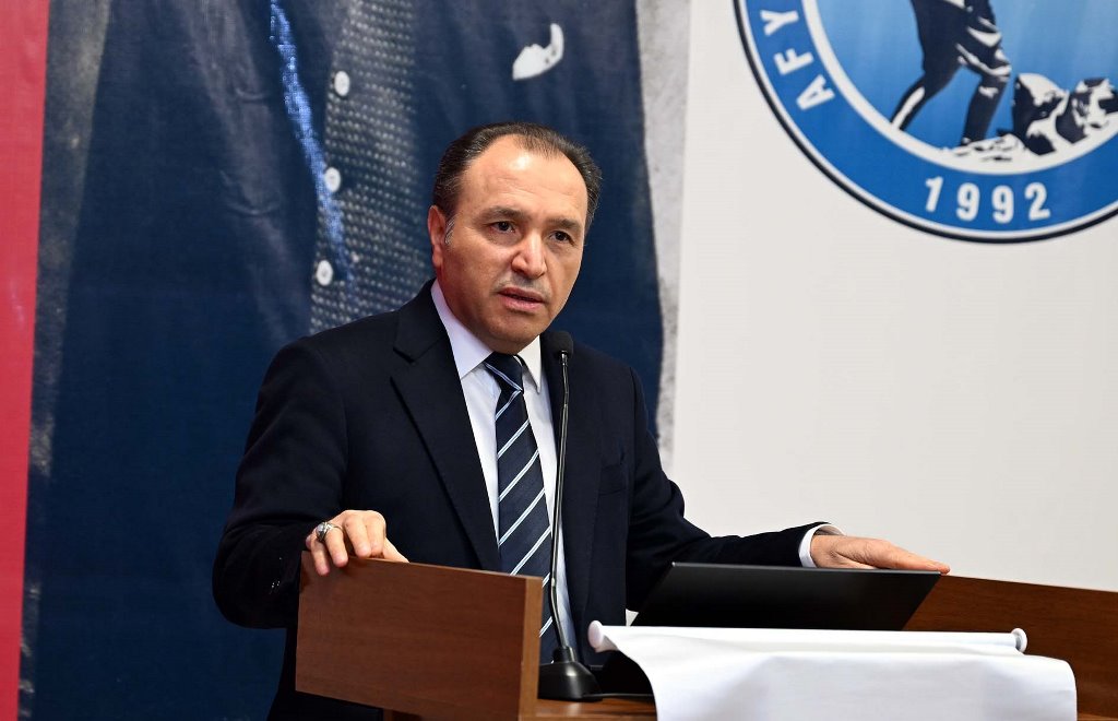 REKTÖR KARAKAŞ, AKADEMİK KURUL TOPLANTISINA KATILDI
