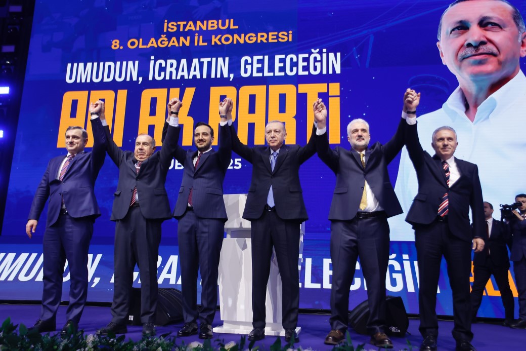 Cumhurbaşkanı Erdoğan’dan İmamoğlu’na Afiş Tepkisi