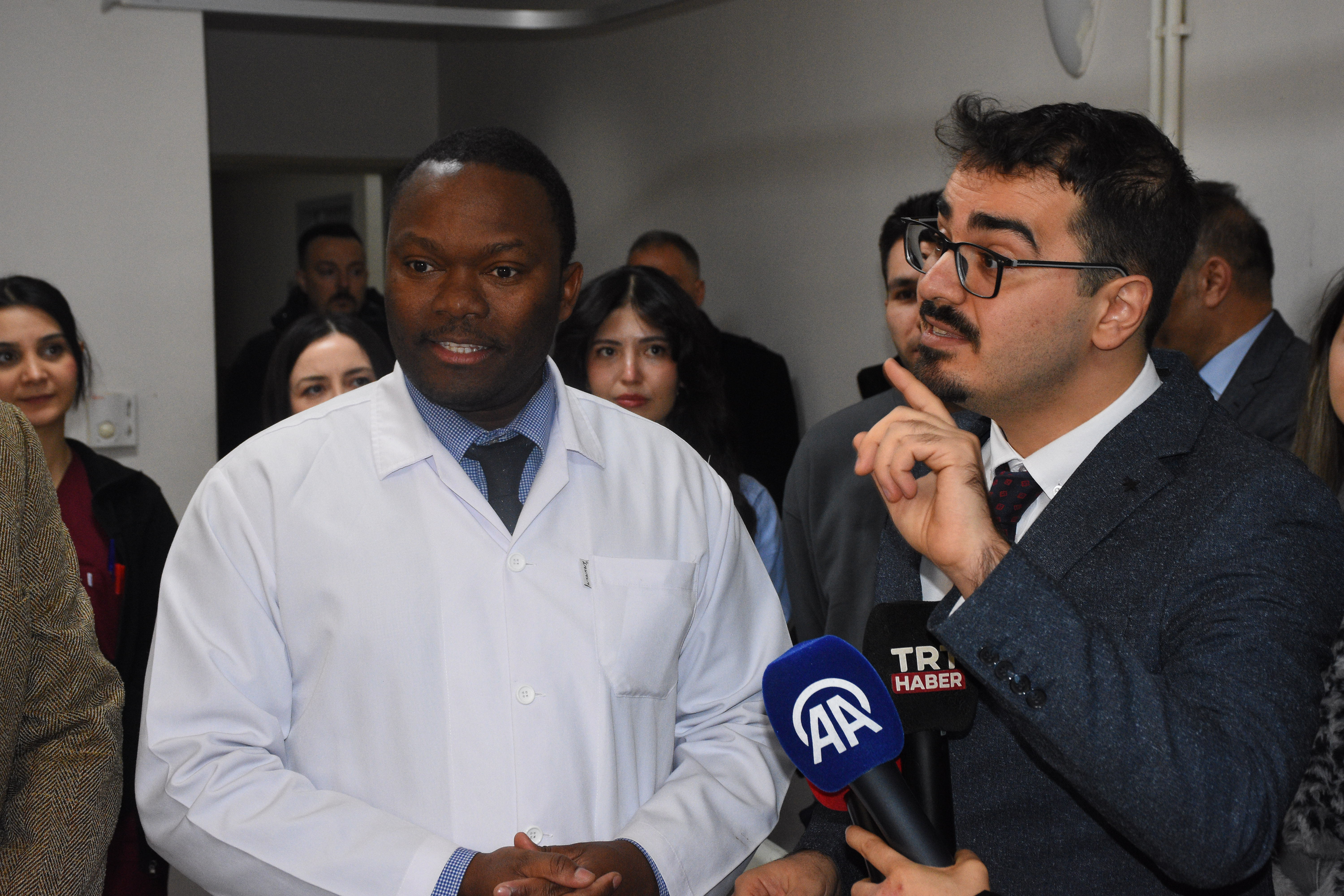 Vali Yiğitbaşı, Kornea Nakli Olan Hastayı Ziyaret Etti