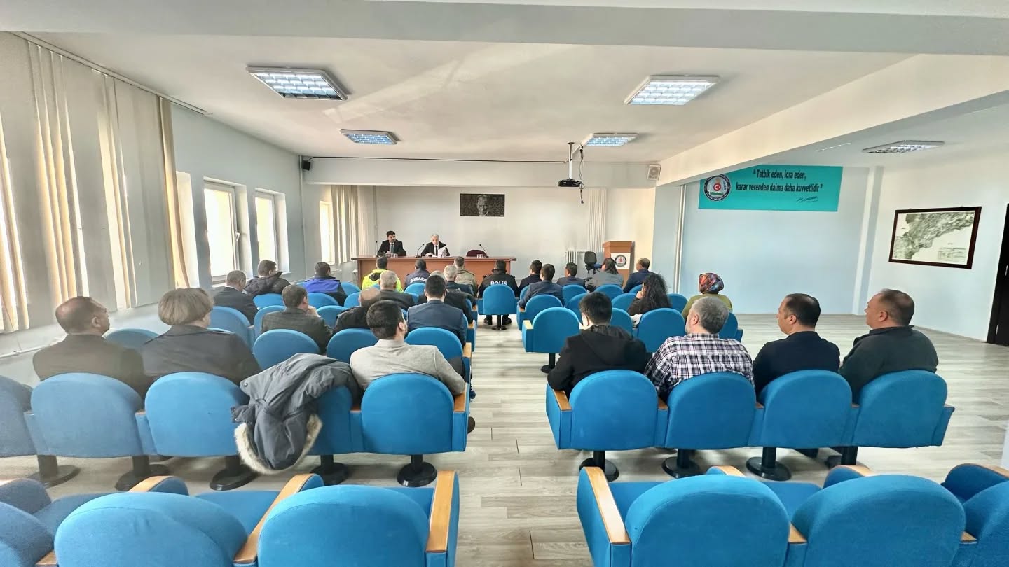 İlçe İdare Şube Başkanları Toplantısı, Kaymakam Duru Başkanlığında Yapıldı