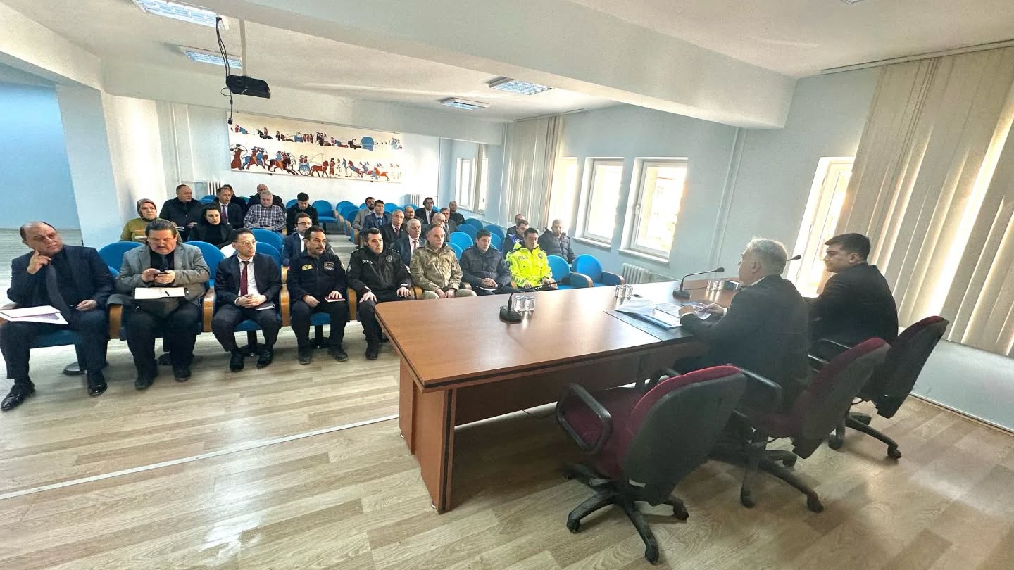 İlçe İdare Şube Başkanları Toplantısı, Kaymakam Duru Başkanlığında Yapıldı