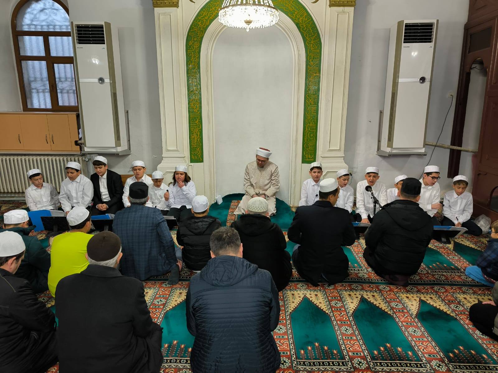 Dinar İlçesinde, “Hafızlarla Ailecek Sabah Namazı Buluşması” Programı Düzenlendi