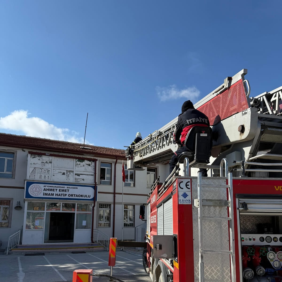 Bolvadin Belediyesi İtfaiye Müdürlüğünden Yangın ve Kurtarma Tatbikatı