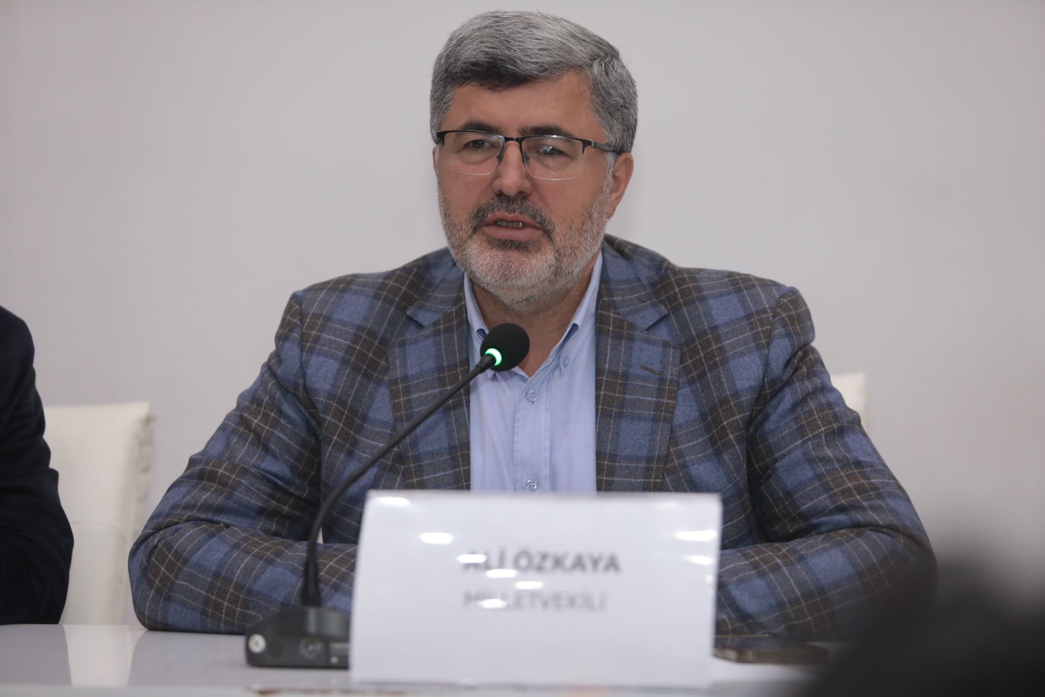 Milletvekili Özkaya: “Afyonkarahisar’da 50 Milyon Liralık Taşınmaz Gizli Satıldı”