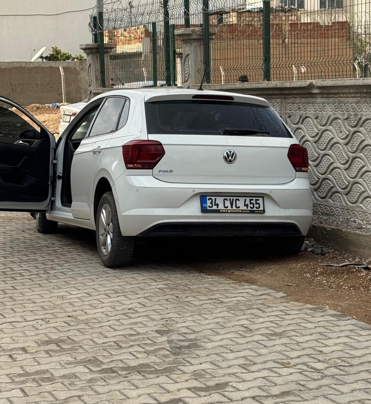 Otomobilin Çarptığı Çocuk Yaralandı