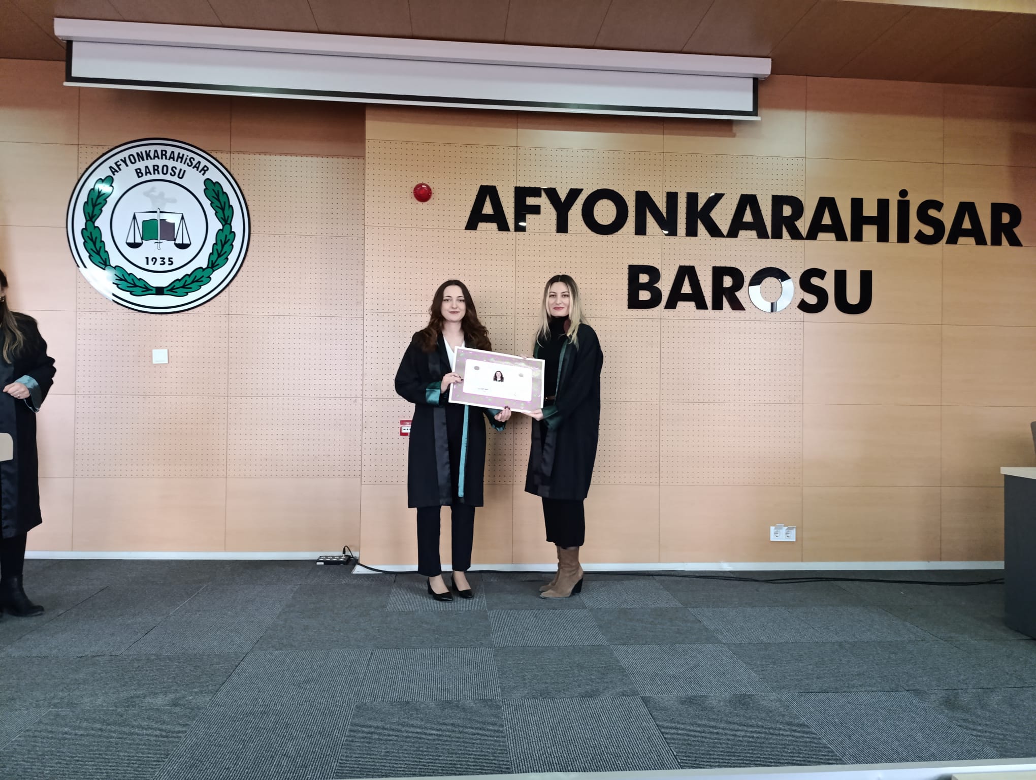Afyonkarahisar Barosunda, Av. Küçükakın Yemin Ederek Ruhsatını Aldı
