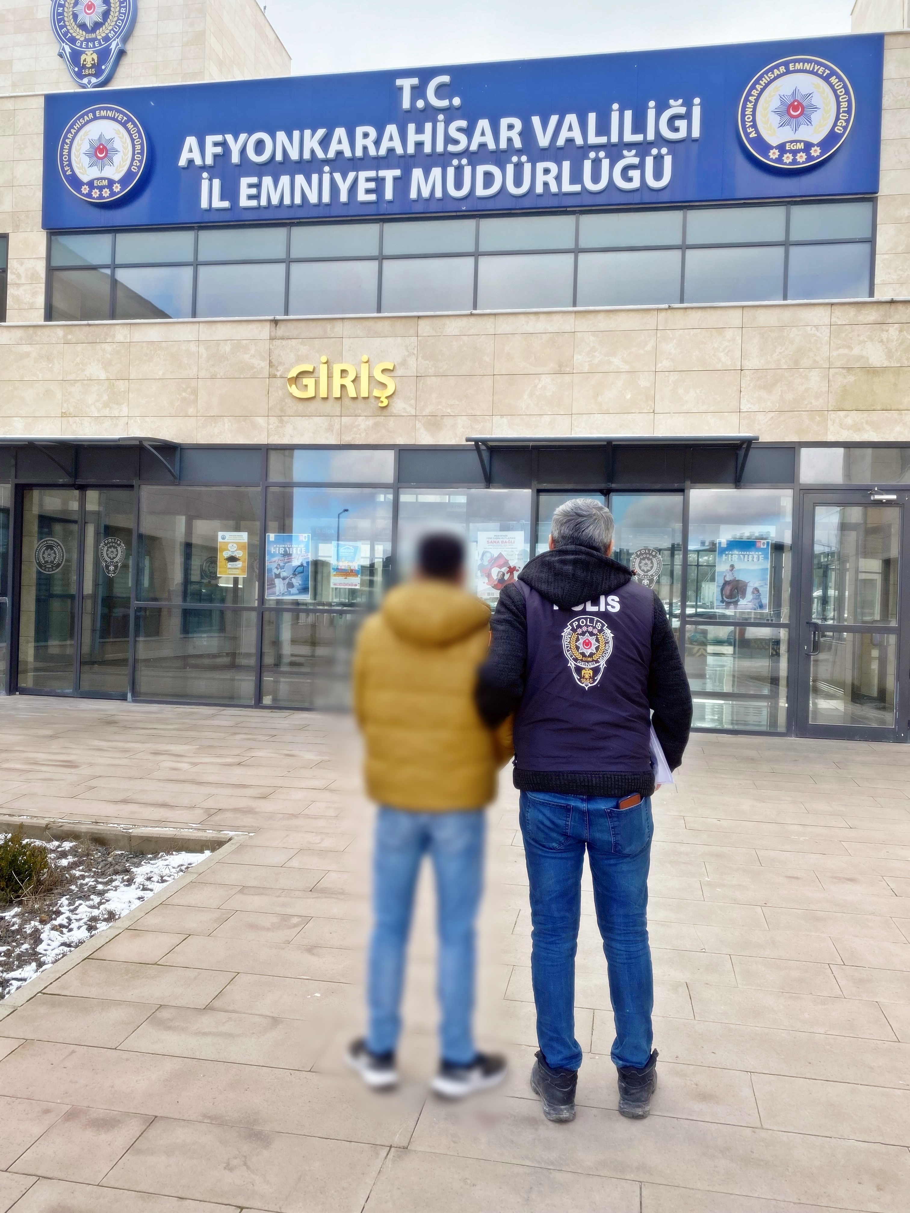 Afyon’da Dolandırıcılarla Mücadele Devam Ediyor