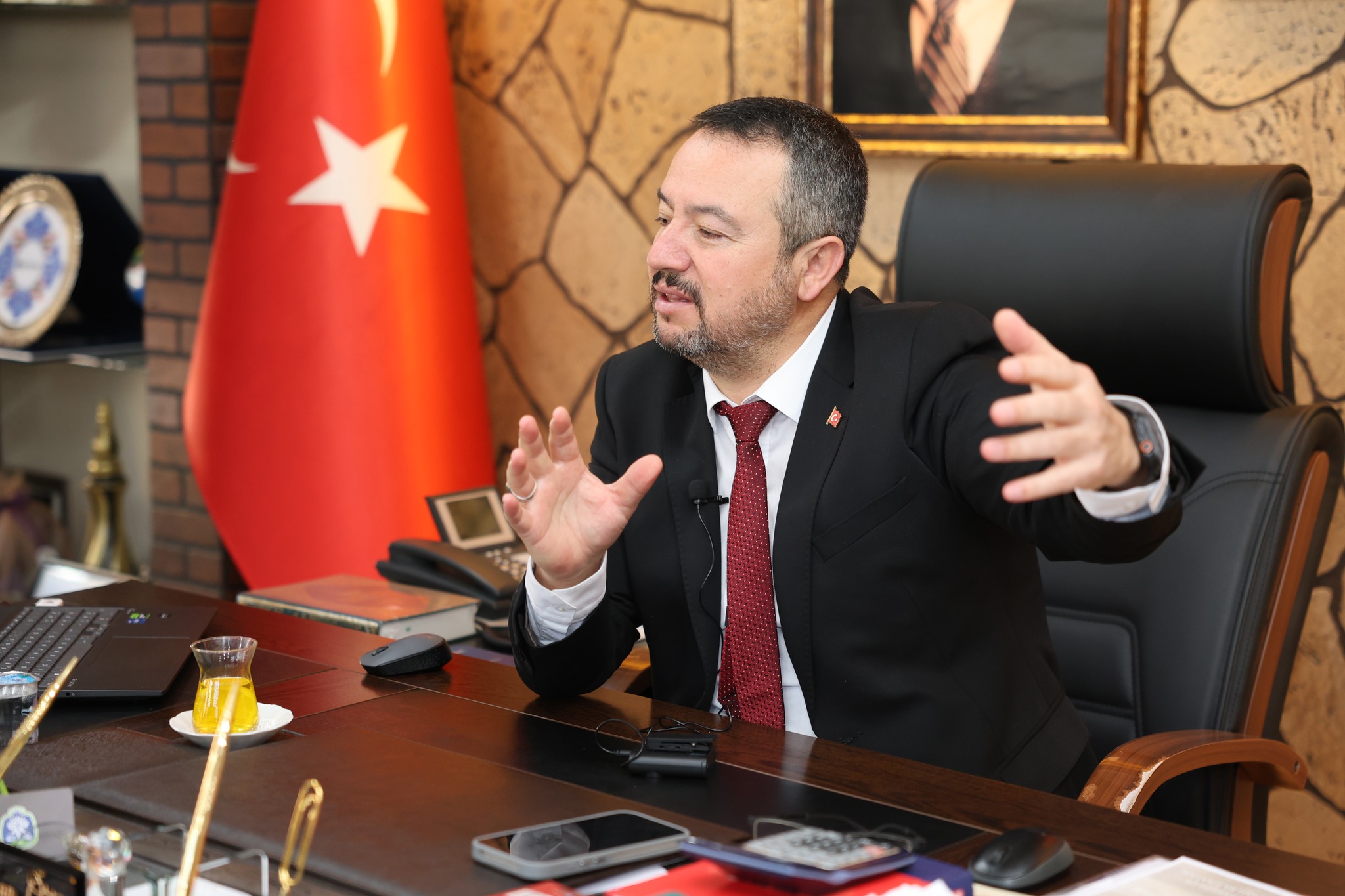 Barbaros Ortaokulu Öğrencilerinden Başkan Öztaş'a Ziyaret