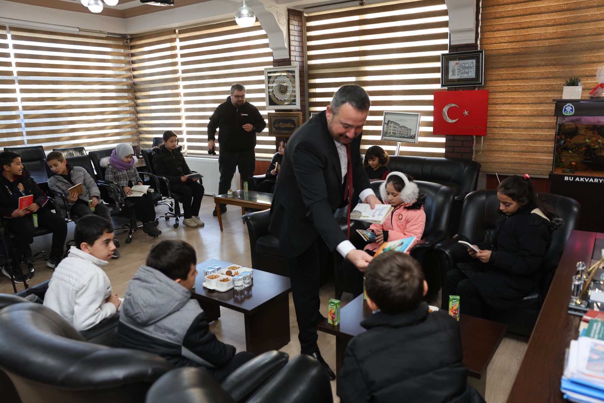 Barbaros Ortaokulu Öğrencilerinden Başkan Öztaş'a Ziyaret