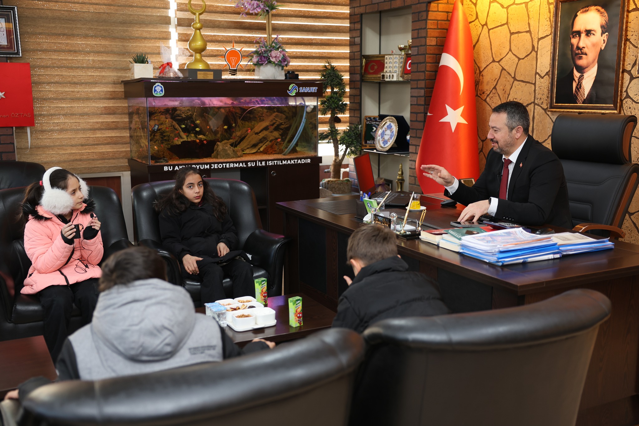 Barbaros Ortaokulu Öğrencilerinden Başkan Öztaş'a Ziyaret