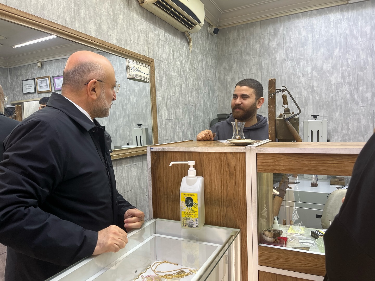 Başkan Şahin'den, Uzun Çarşı Esnaflarına Ziyaret