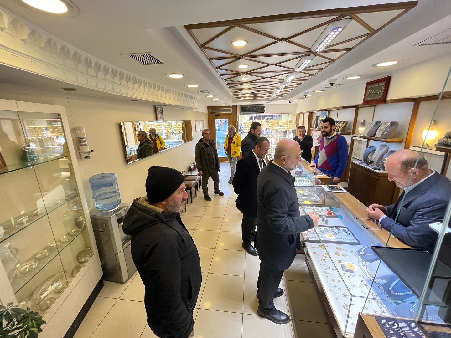 Başkan Şahin'den, Uzun Çarşı Esnaflarına Ziyaret